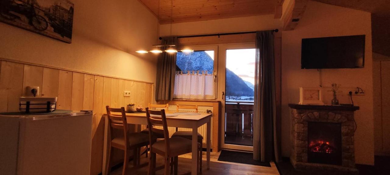 Ferienhaus Lechtaler Alpen Bach  Extérieur photo