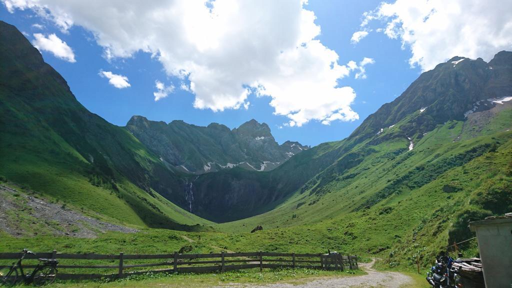 Ferienhaus Lechtaler Alpen Bach  Extérieur photo